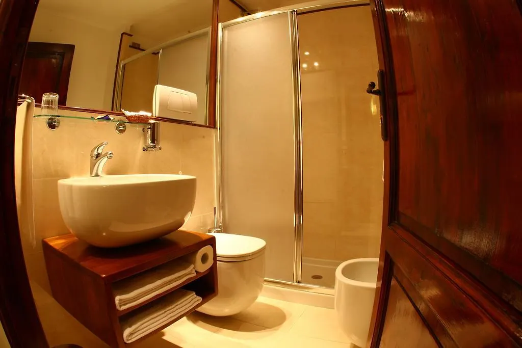 Al Colonnato Di San Pietro Bed & Breakfast Rome 3*,  Italy