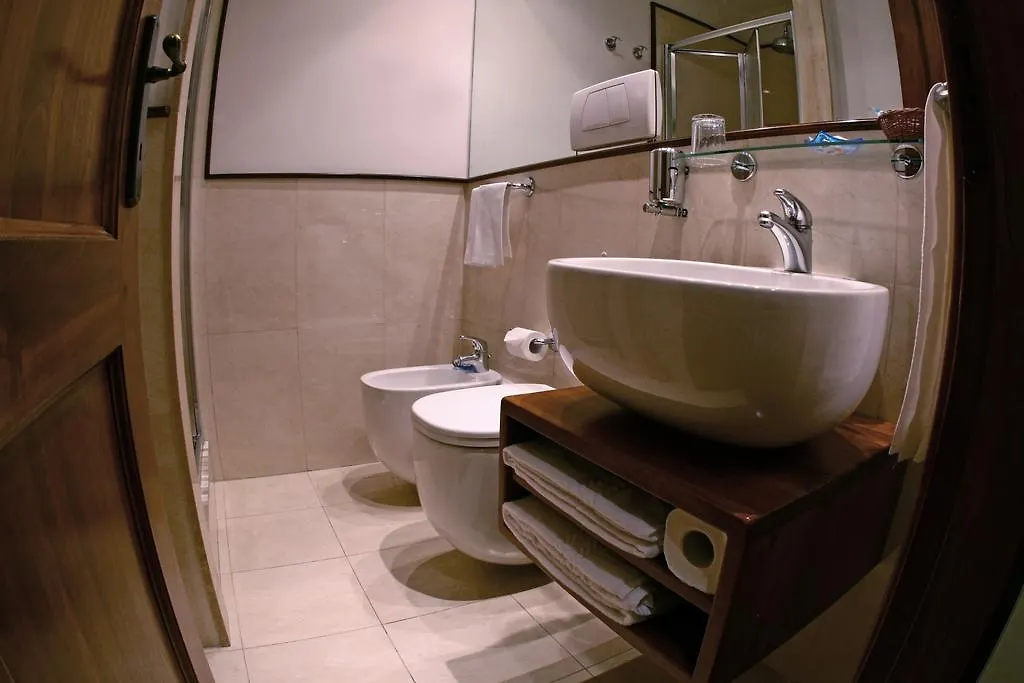Al Colonnato Di San Pietro Bed & Breakfast Rome