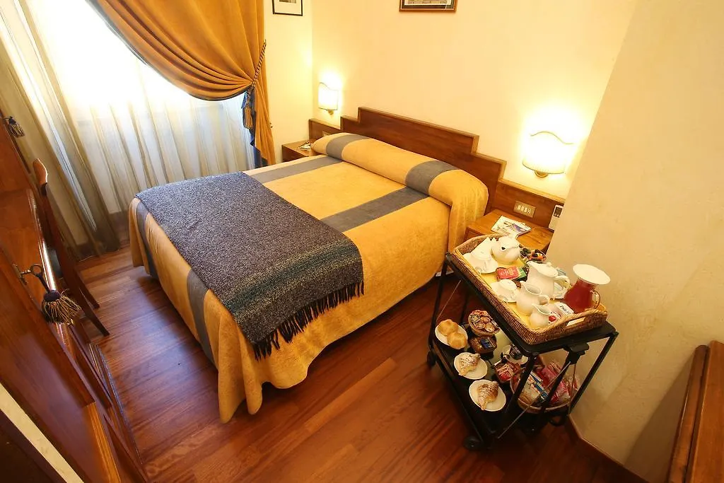 Al Colonnato Di San Pietro Bed & Breakfast Rome