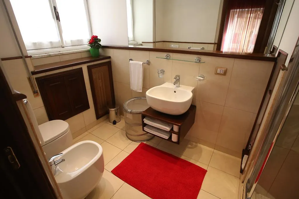 Al Colonnato Di San Pietro Bed & Breakfast Rome