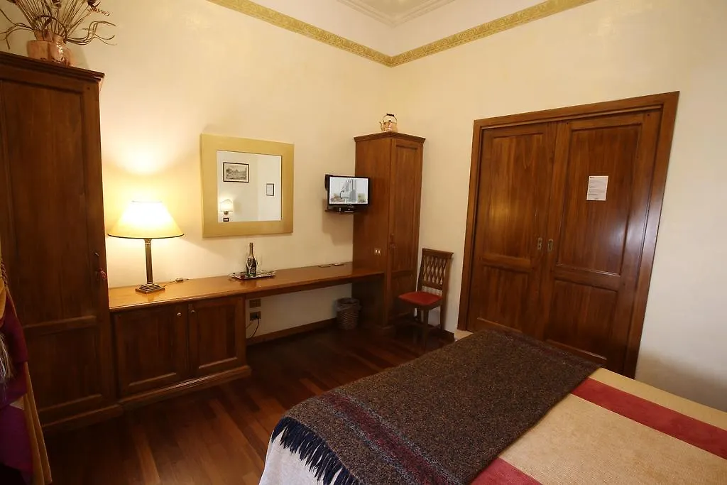 Al Colonnato Di San Pietro Bed & Breakfast Rome