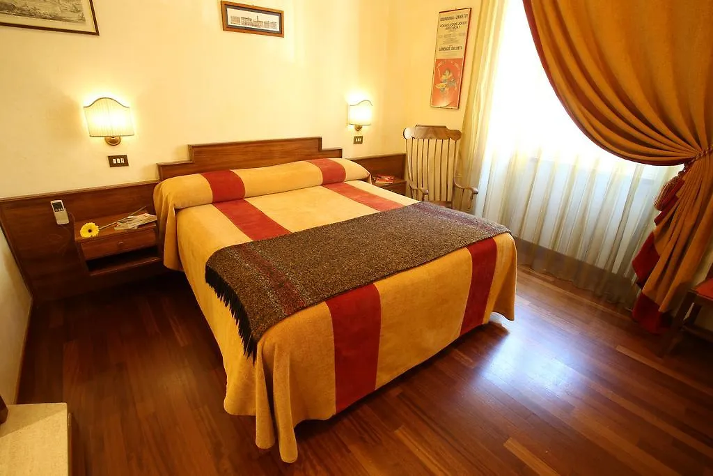 Al Colonnato Di San Pietro Bed & Breakfast Rome