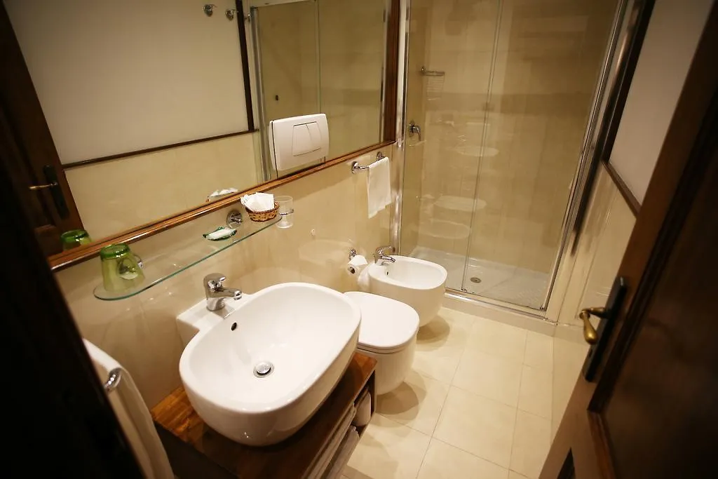 ***  Al Colonnato Di San Pietro Bed & Breakfast Rome Italy