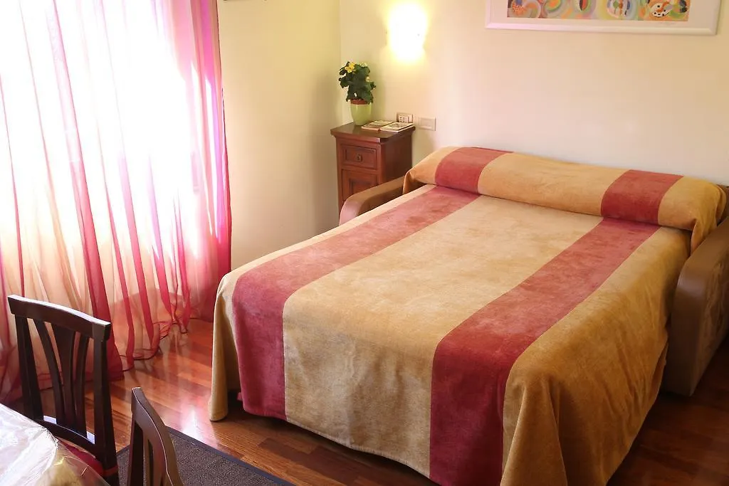Al Colonnato Di San Pietro Bed & Breakfast Rome Italy