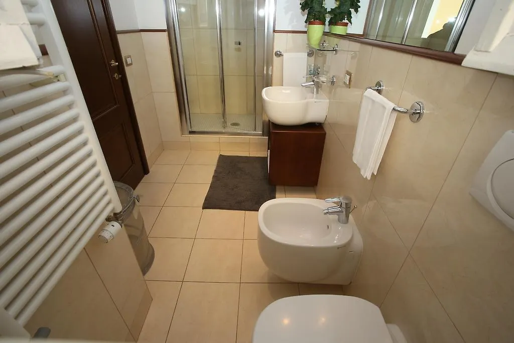 ***  Al Colonnato Di San Pietro Bed & Breakfast Rome Italy