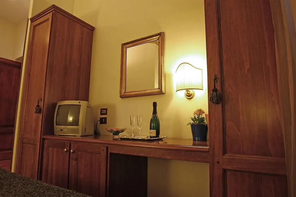 Al Colonnato Di San Pietro Bed & Breakfast Rome