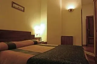 Al Colonnato Di San Pietro Bed & Breakfast Rome 3*,  Italy