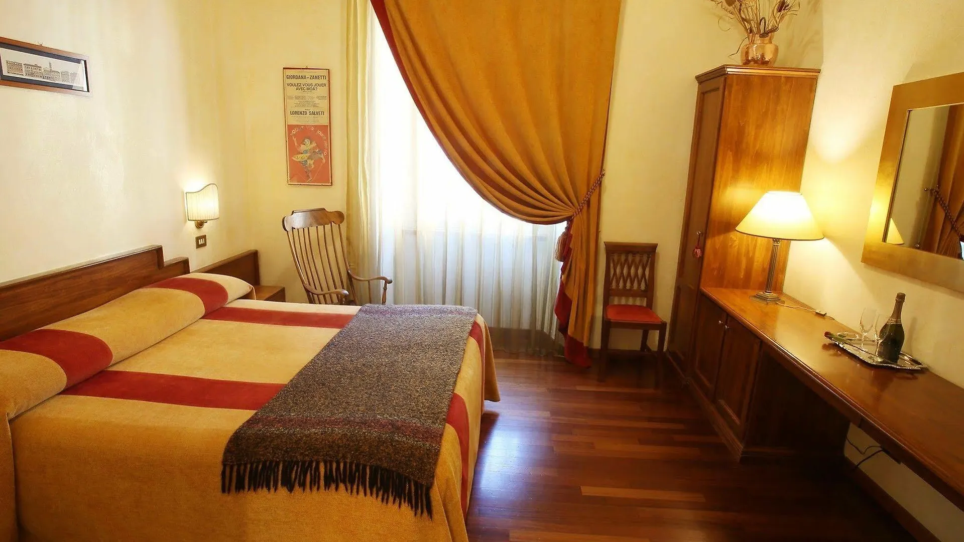 Al Colonnato Di San Pietro Bed & Breakfast Rome Italy
