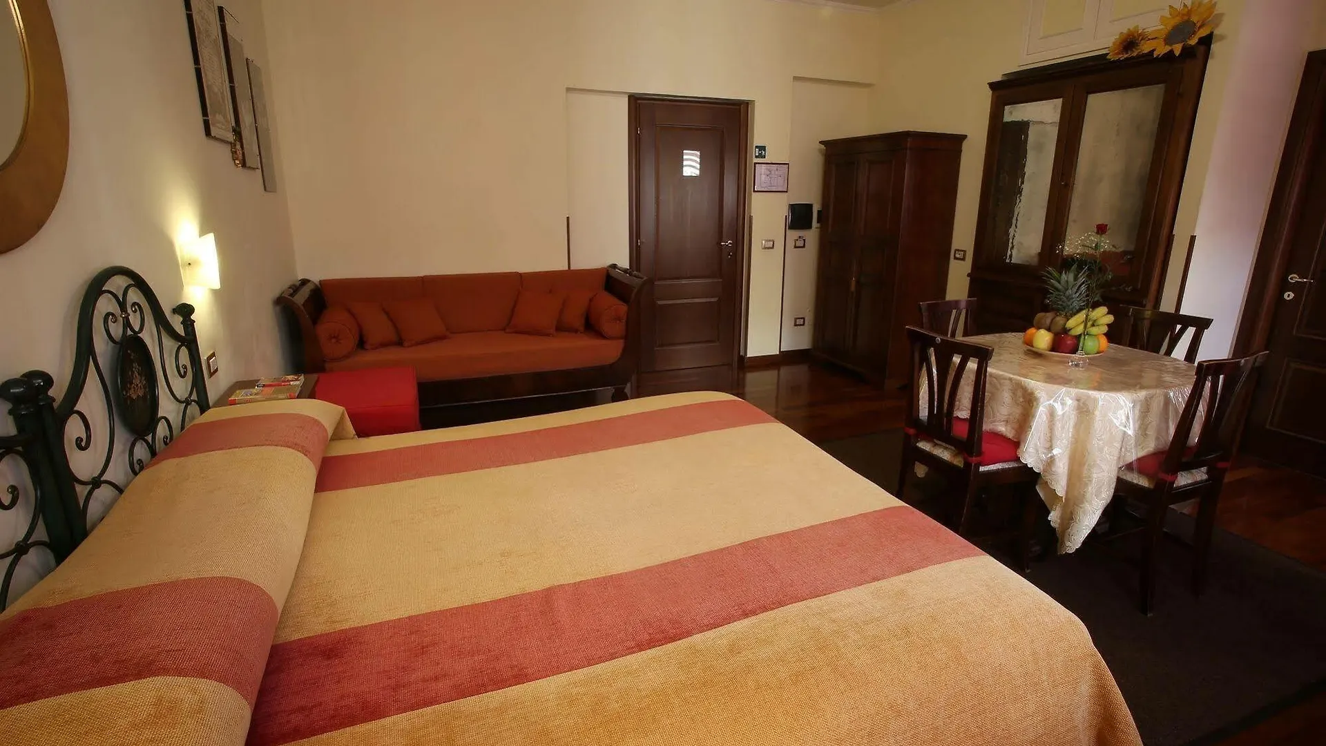 Al Colonnato Di San Pietro Bed & Breakfast Rome