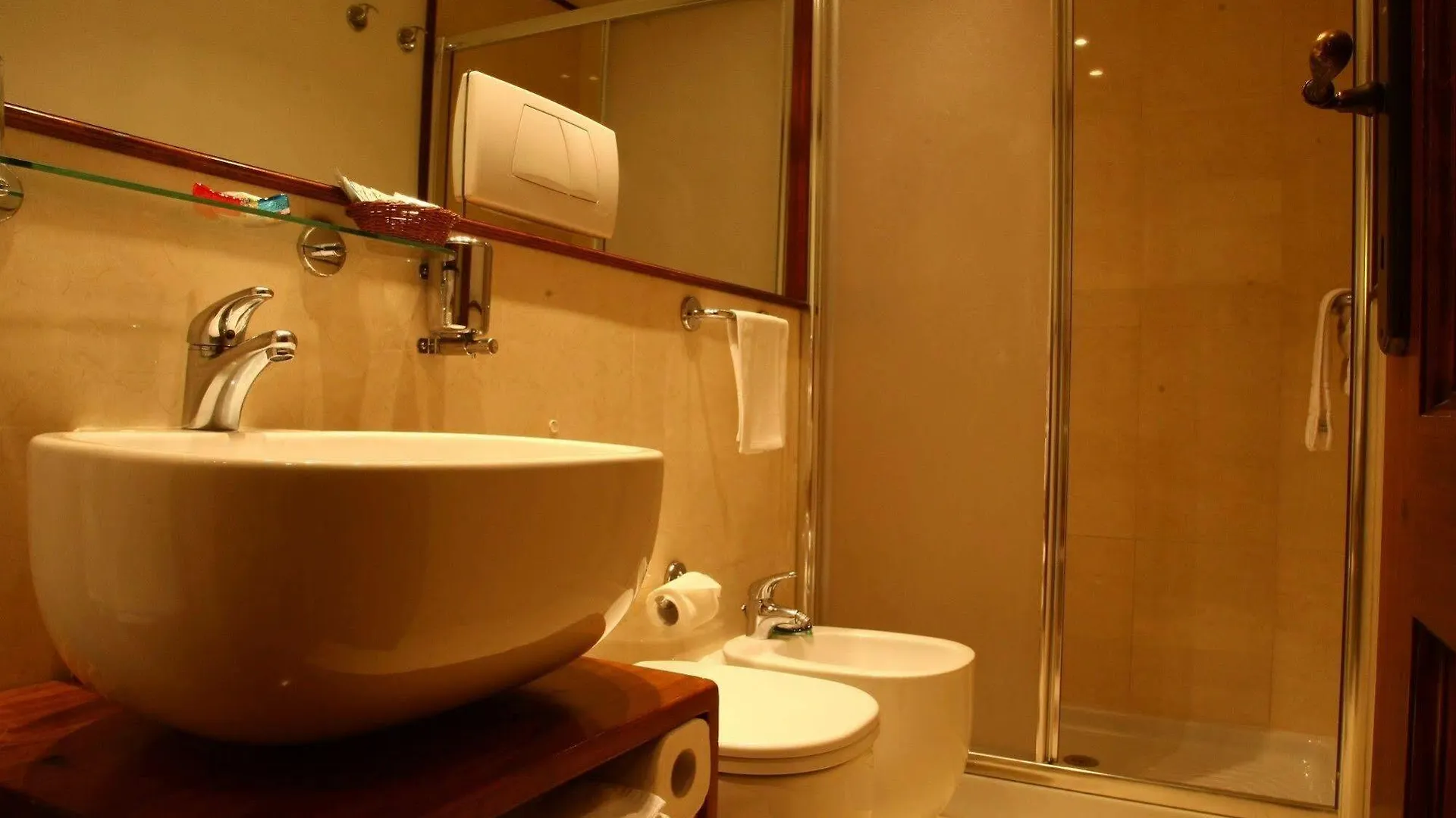 Al Colonnato Di San Pietro Bed & Breakfast Rome 3*,