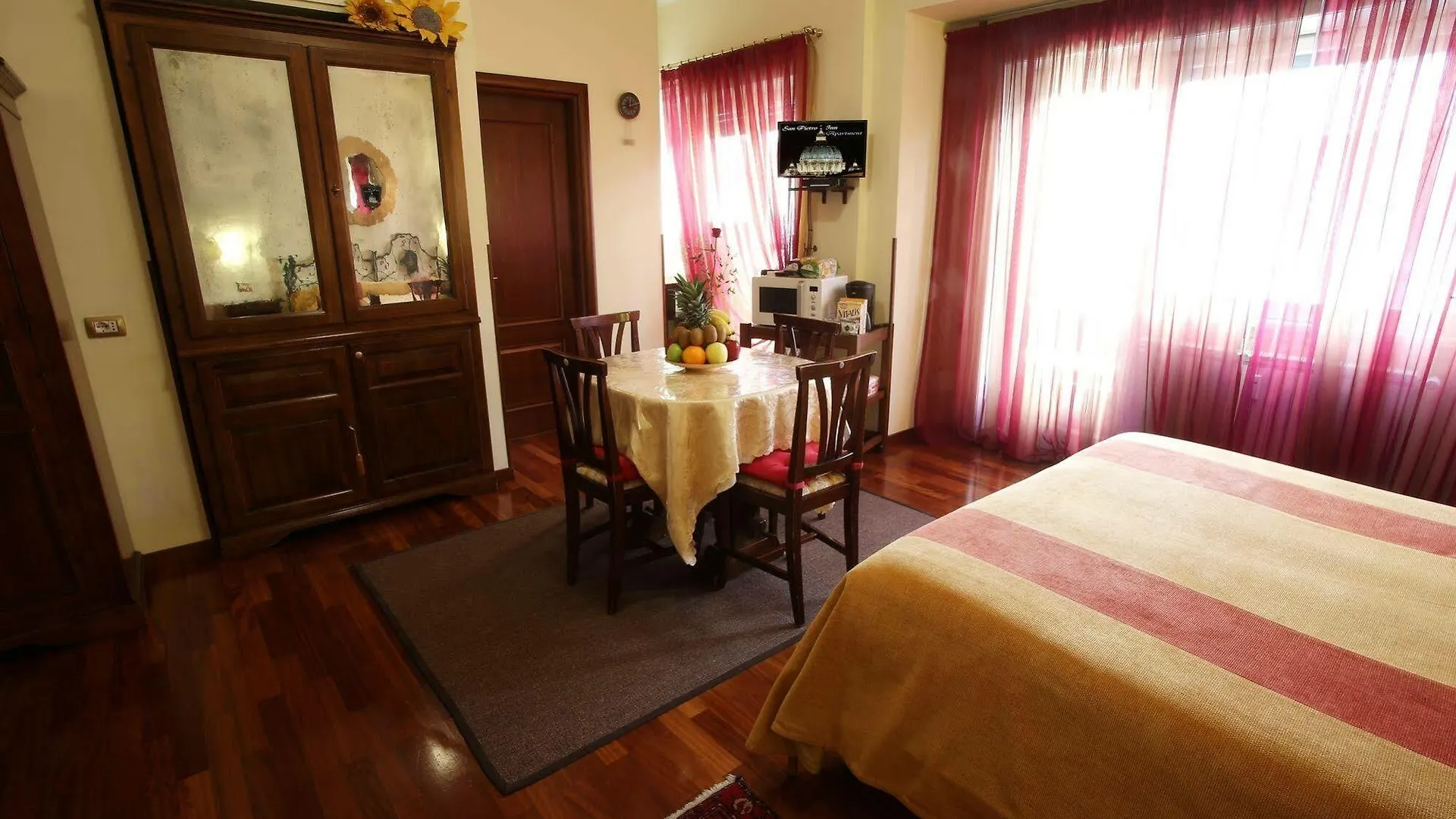 Al Colonnato Di San Pietro Bed & Breakfast Rome