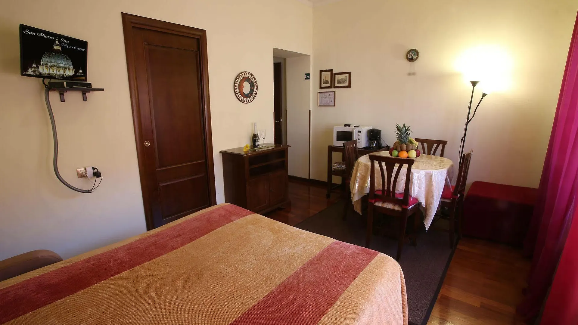 Al Colonnato Di San Pietro Bed & Breakfast Rome